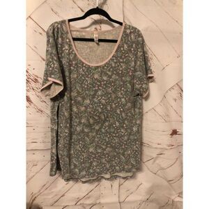 Lularoe size 3x Classic T floral distressed vintage shirt